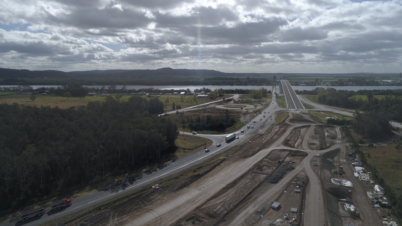 Worksw ere undertaken around the new Yamba interchange to connect to the Hardwood Bridge